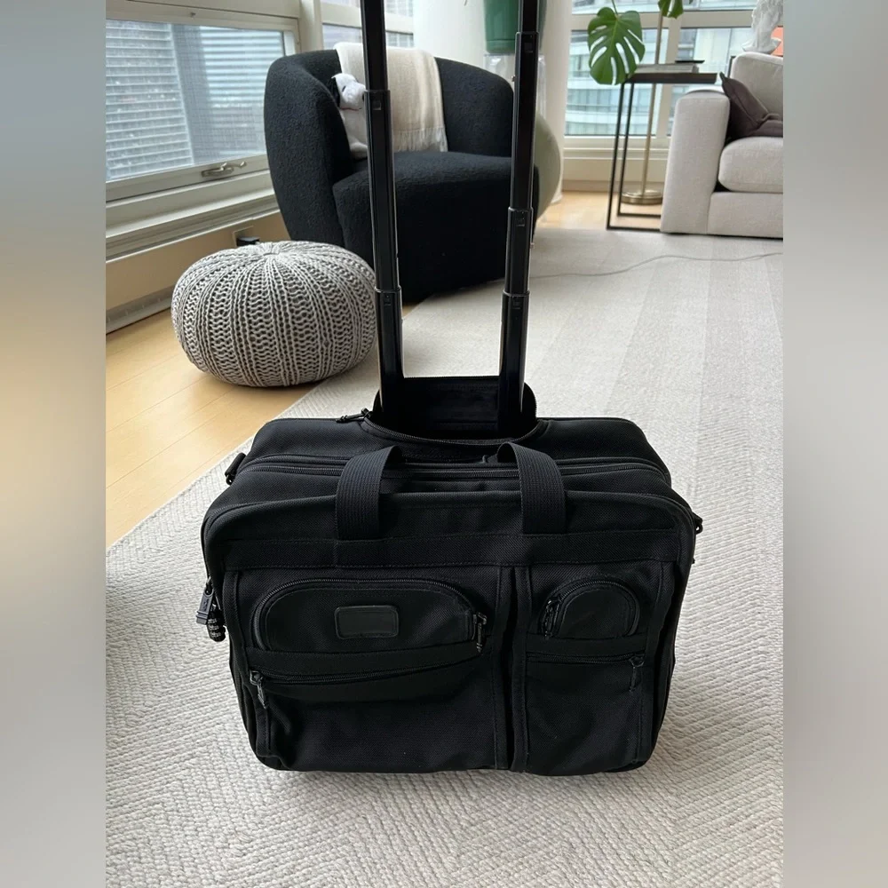 Tumi Medium Trip 2 Wheeler  Briefcase Travel Bag luggage Black